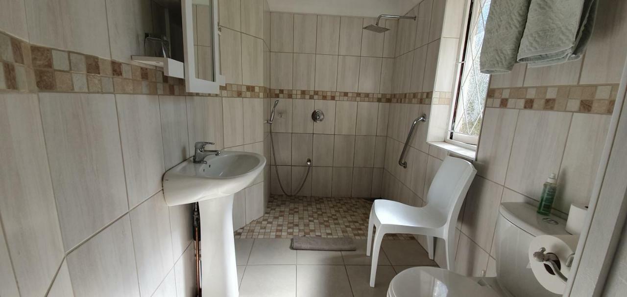Chez Nous Bed And Breakfast & Self Catering 던디 외부 사진